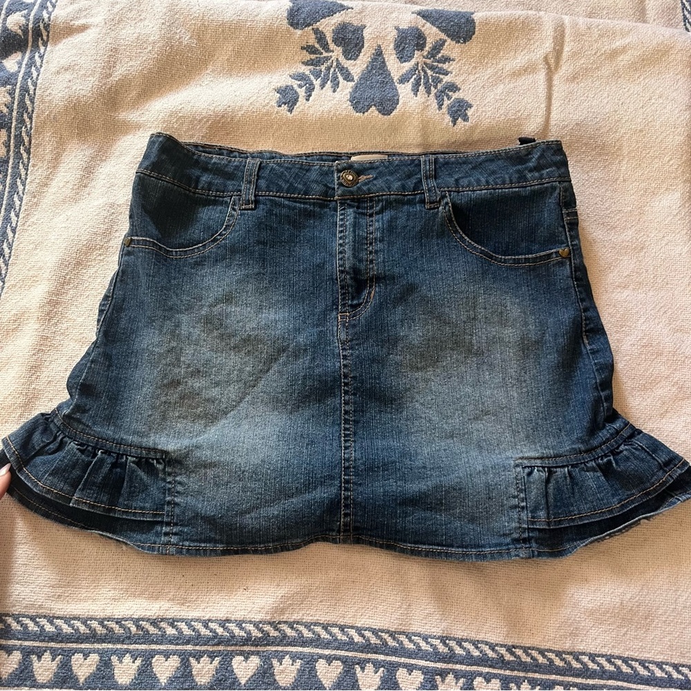 medium wash unique vintage pleated denim jean mini skirt